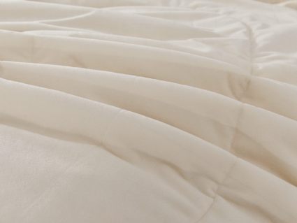 Комплект постельного белья Софи де Марко Энрике (молоко) с одеялом Семейный